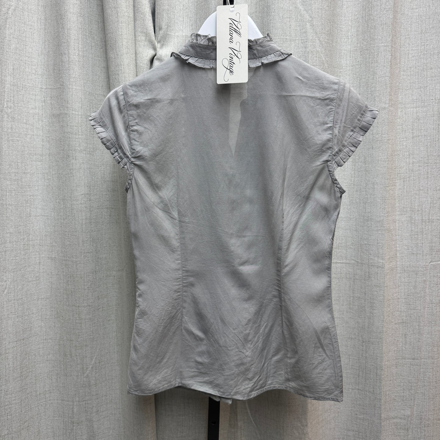Gray Ruffle Lined Button Down Short Sleeve Blouse