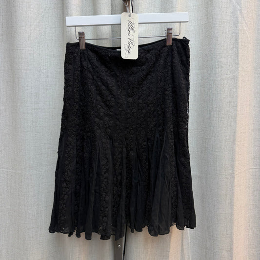 Black Embroidered Floral Pattern Midi Skirt