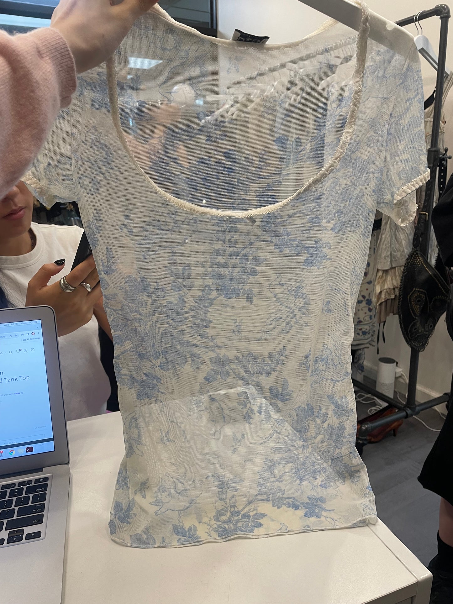 D&g blue mesh top