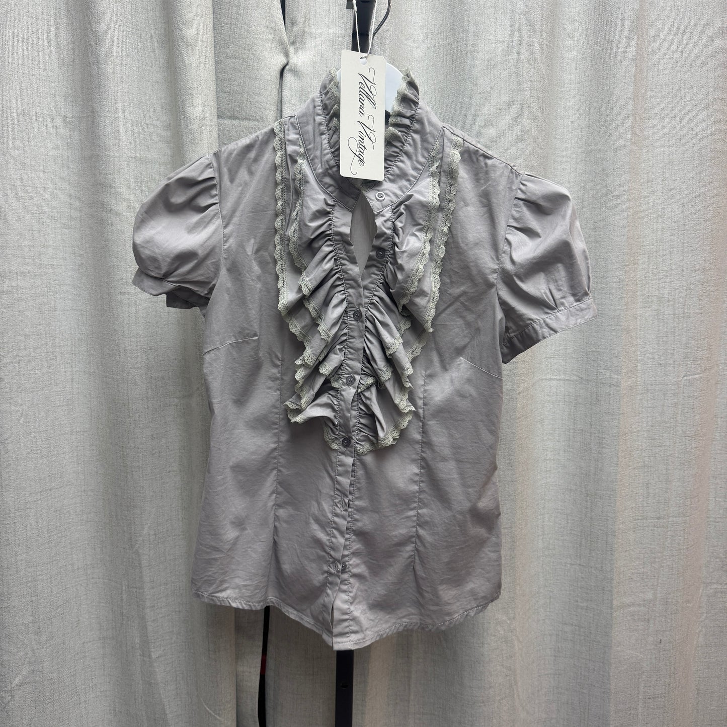 Gray Ruffle Lace Short Sleeve Blouse