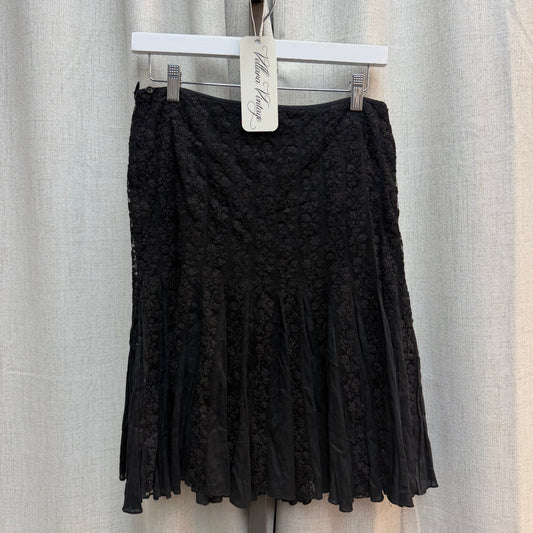 Black Embroidered Floral Pattern Midi Skirt
