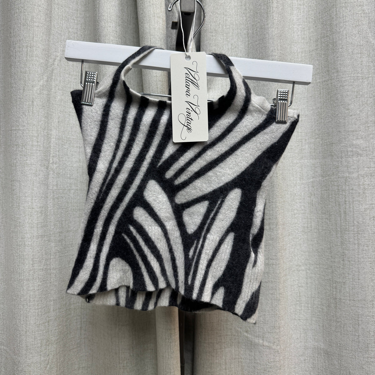 Abstract Gray & White Knit Halter Tank Top