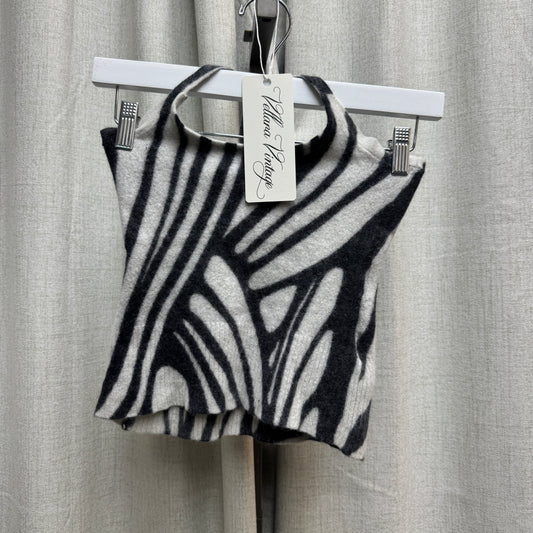 Abstract Gray & White Knit Halter Tank Top