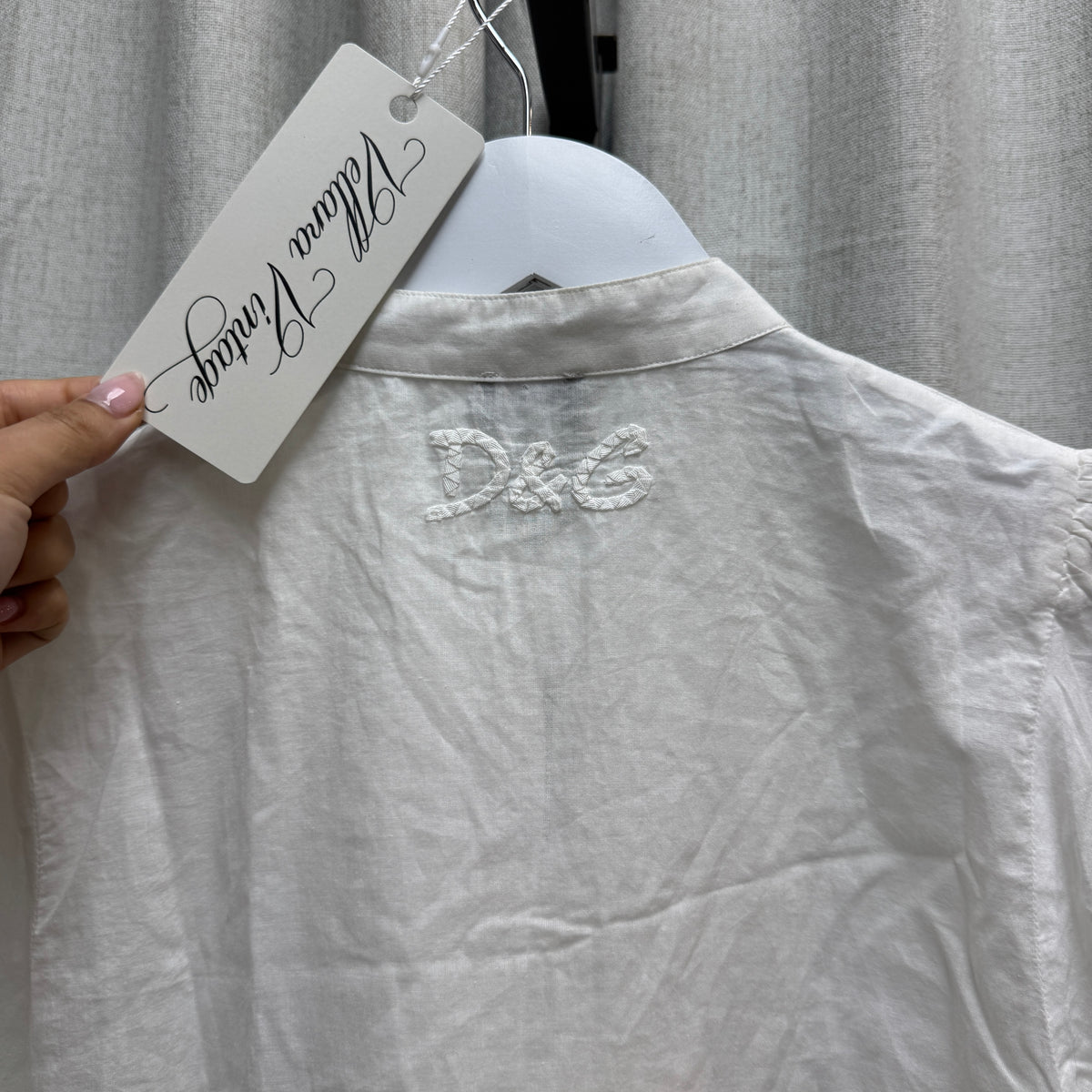 D&G White Ruffle Neckline Short Sleeve Button-Up Blouse