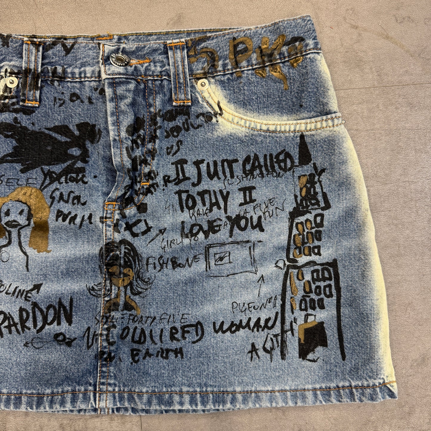D&G F/W 2000 Jean-Michel Basquiat Print Denim Mini Skirt