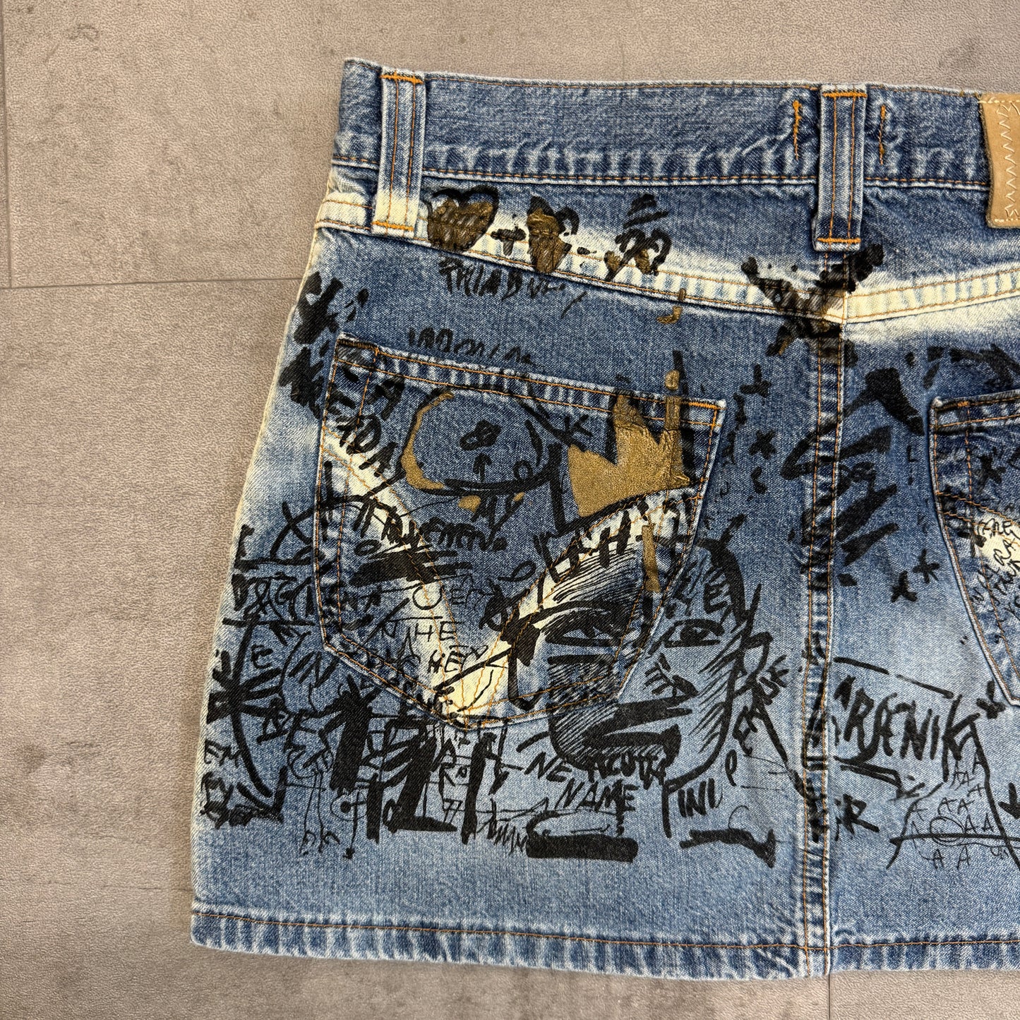 D&G F/W 2000 Jean-Michel Basquiat Print Denim Mini Skirt