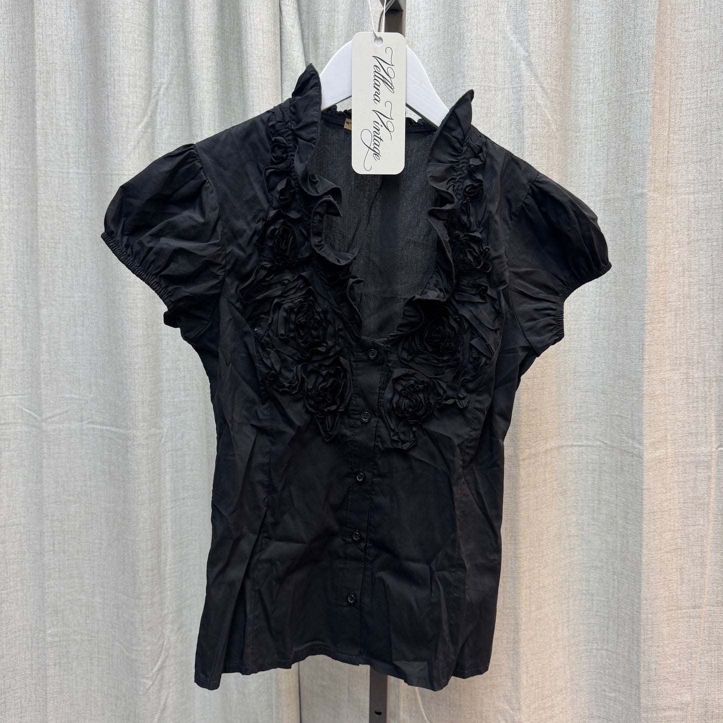 Black Rose Ruffle Short Sleeve Blouse