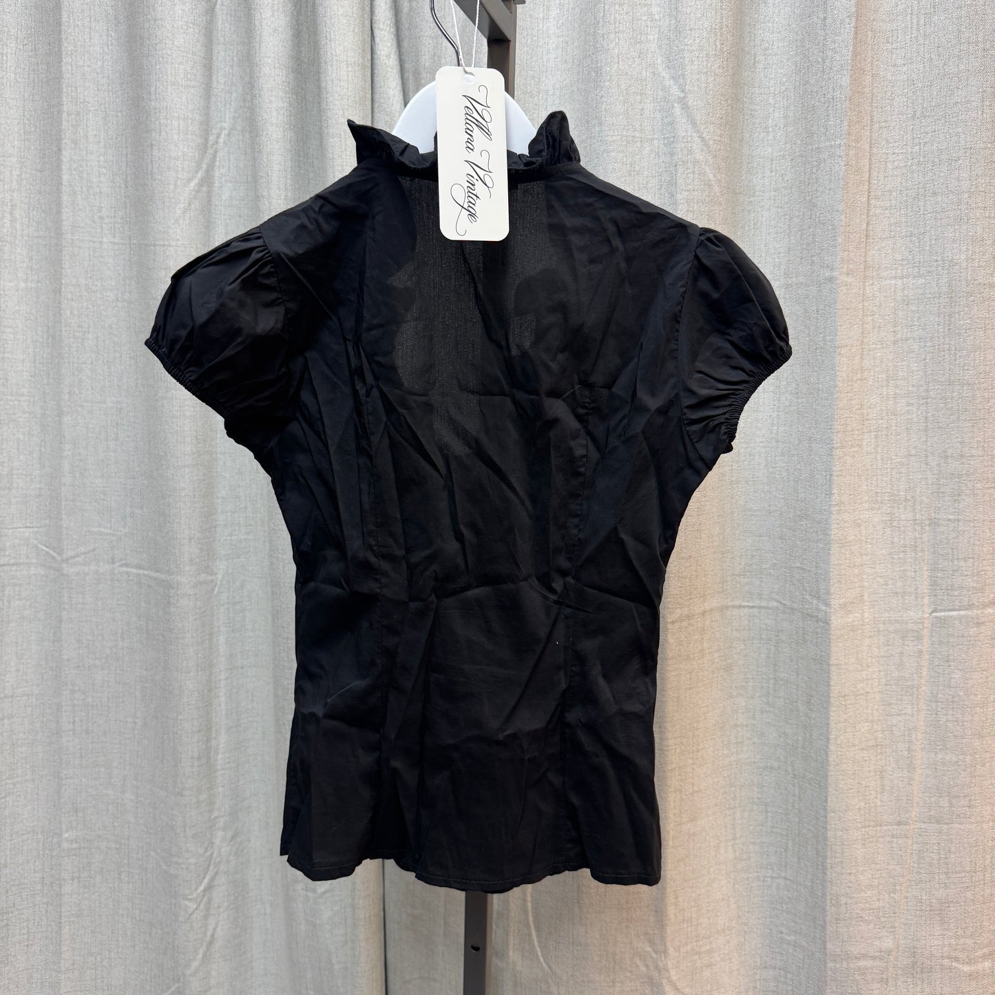 Black Rose Ruffle Short Sleeve Blouse
